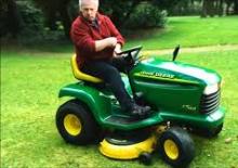 Tondeuses à gazon autoportées et tracteurs de jardin John Deere LT166