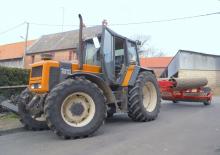 Tracteurs 4WD Renault 133-54 (14) TZ A