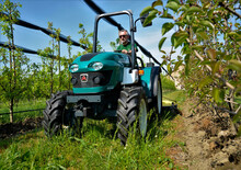 Tracteurs 4WD Arbos 3040