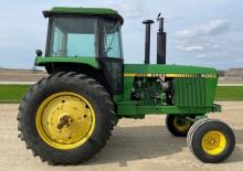 Tracteurs 4WD John Deere 4050