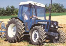 Tracteurs 4WD New Holland 45-66 DT S/3435