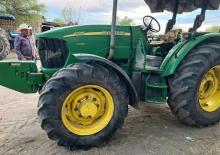 Tracteurs 4WD John Deere 5725HC
