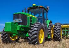 Tracteurs 4WD John Deere 6135J