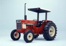 Tracteurs 4WD International Harvester 684