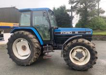 Tracteurs 4WD Ford-NH 8240 SLE A (Powerstar)