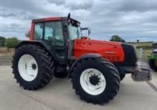 Tracteurs 4WD Valtra 8550 HI