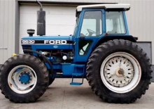 Tracteurs 4WD Ford-NH 8630 A Powershift
