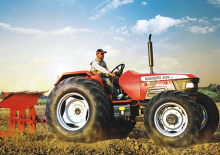 Tracteurs 4WD Mahindra 9500