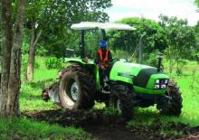 Tracteurs 4WD DEUTZ-FAHR Agrolux 4.80 E