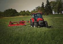 Tracteurs 4WD Case IH Farmall 120U