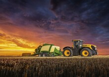 Tracteurs 4WD JCB Fastrac 8330