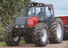 Tracteurs 4WD Valtra Mega 8550