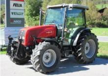 Tracteurs 4WD Massey Ferguson MF 2430 ST Kompakt