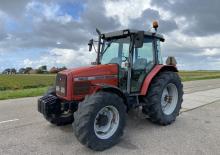 Tracteurs 4WD Massey Ferguson MF 4245 Freisicht