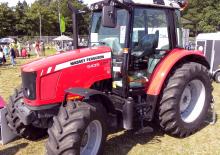 Tracteurs 4WD Massey Ferguson MF 5435 Profi