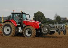Tracteurs 4WD Massey Ferguson MF 8470 Dyna-VT