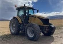 Tracteurs 4WD Challenger MT555E