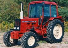 Tracteurs 4WD Belarus MTZ-142