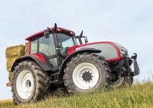 Tracteurs 4WD Valtra T 160