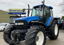 Tracteurs 4WD New Holland TM 135 (380)