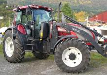 Tracteurs 4WD Valtra XM 150
