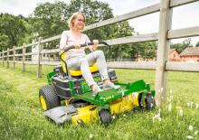 Tondeuses à gazon autoportées et tracteurs de jardin John Deere Z335E