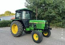 Tracteurs municipaux John Deere 2040