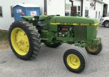 Tracteurs municipaux John Deere 2640