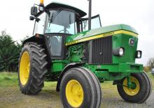 Tracteurs municipaux John Deere 3050
