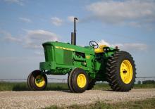 Tracteurs municipaux John Deere 4020