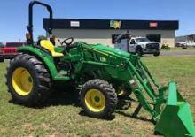 Tracteurs municipaux John Deere 4044M 