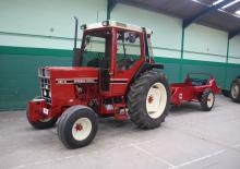 Tracteurs roues arrière International Harvester 885