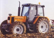 Tracteurs roues arrière Renault 103-52