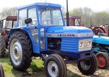 Tracteurs roues arrière Leyland 262