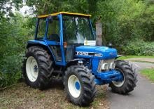 Tracteurs roues arrière Ford-NH 4630