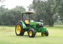 Tracteurs roues arrière John Deere 5615 F Std