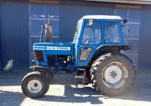 Tracteurs roues arrière Ford-NH 6700