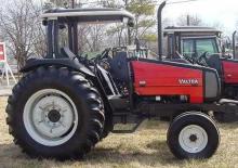 Tracteurs roues arrière Valtra 800-2