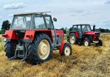 Tracteurs roues arrière Ursus 902