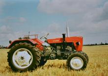 Tracteurs roues arrière Ursus C-335