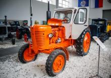 Tracteurs roues arrière Belarus MTZ-50