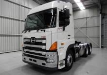 Tracteurs routiers Hino 700 SS 2848 HIGH ROOF 6x4