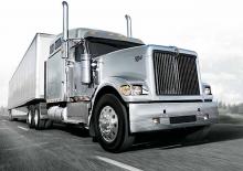 Tracteurs routiers International 9900i 124 Low-Roof Sleeper Cummins ISX15