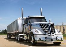Tracteurs routiers International LoneStar 132 Day Cab Cummins X15