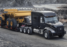 Tracteurs routiers Volvo Trucks VNX 740.527 8x4