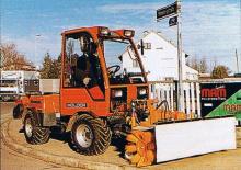 Véhicules communaux multi-usages à diesel diesel Holder C 220