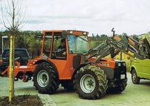 Véhicules communaux multi-usages à diesel diesel Holder C 860
