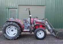Véhicules communaux multi-usages à diesel diesel Massey Ferguson MF 2415