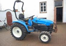 Véhicules communaux multi-usages à diesel diesel New Holland TC 27 D