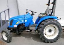 Véhicules communaux multi-usages à diesel diesel New Holland TC 31 DA